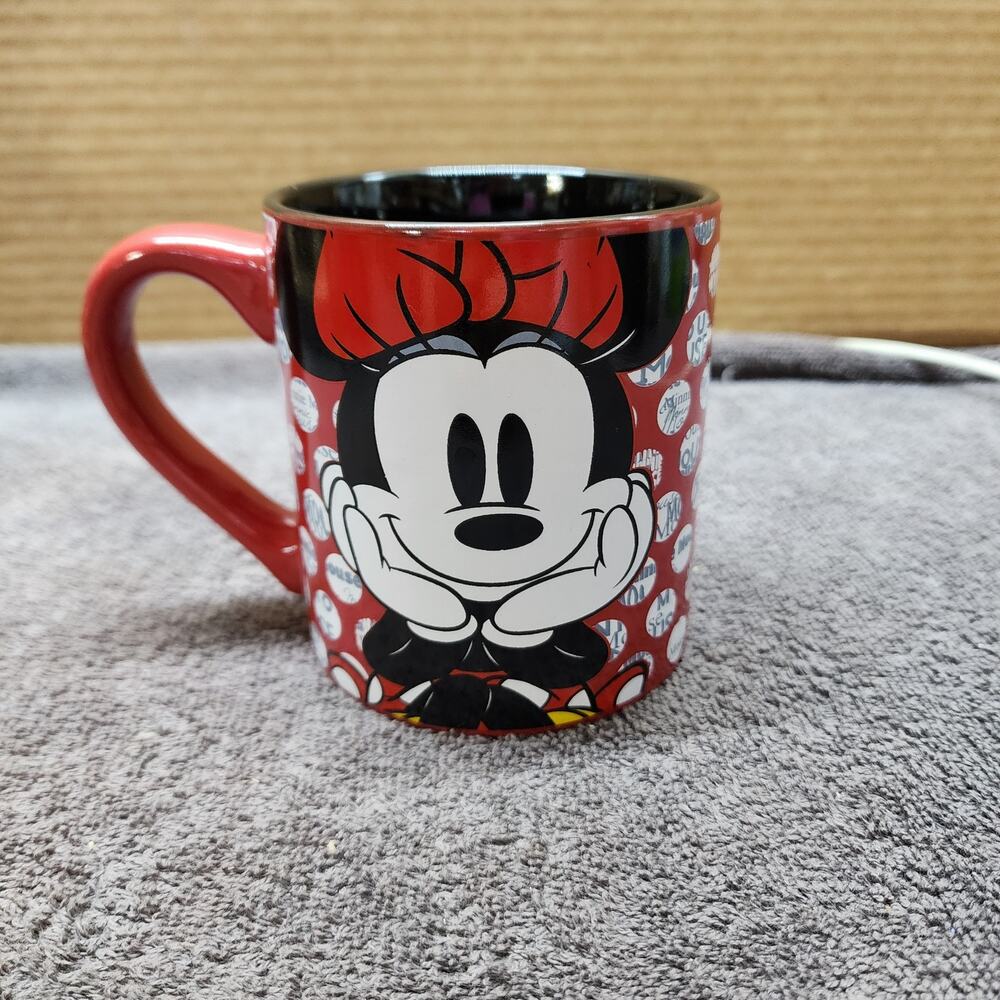 Disney Minnie Mouse coffee mug rr